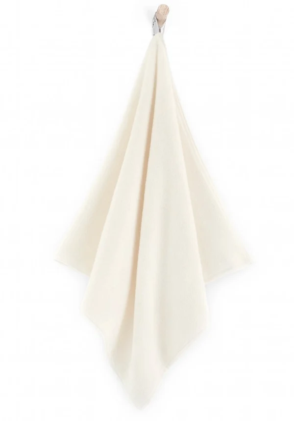 Personalizowany ręcznik bambusowy BASIC – kremowy