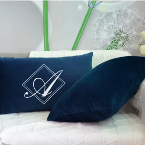 Poduszka prostokąt VELVET BONNY z monogramem
