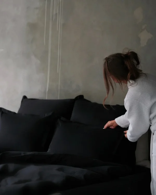 Pościel satynowa VALENCIA - czarny