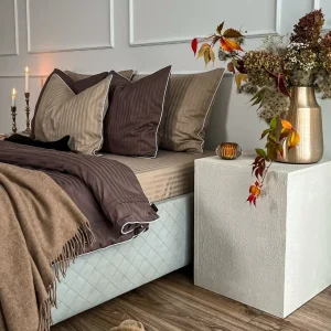 Pościel adamaszkowa SAN ANTONIO – espresso z białą lamówką