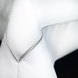Obrus Veneto Bianco - srebrna lamówka