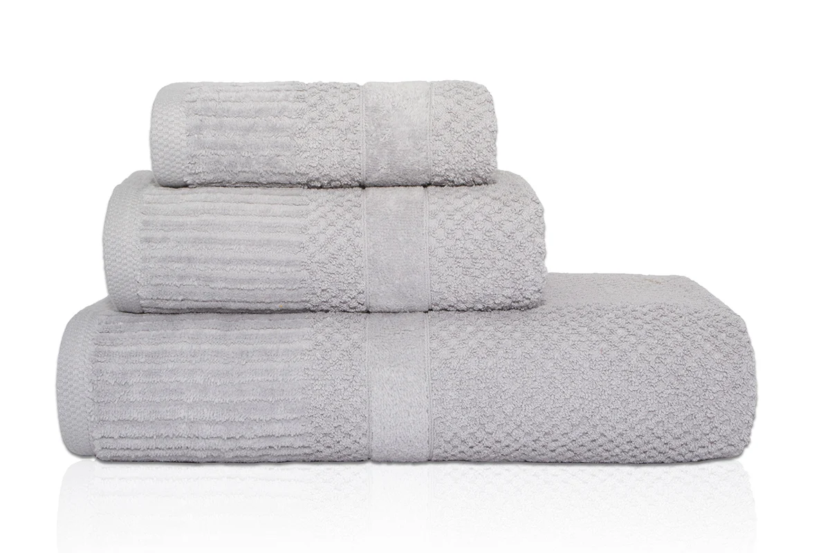 Ręcznik personalizowany IVO – szary jasny