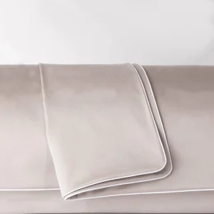 Poszwa satynowa SAN ANTONIO latte beż z białą lamówką