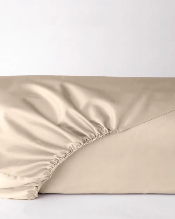 Prześcieradło satynowe sandy beige z gumką