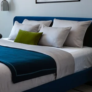 Pościel satynowa SAN ANTONIO - latte beż z białą lamówką