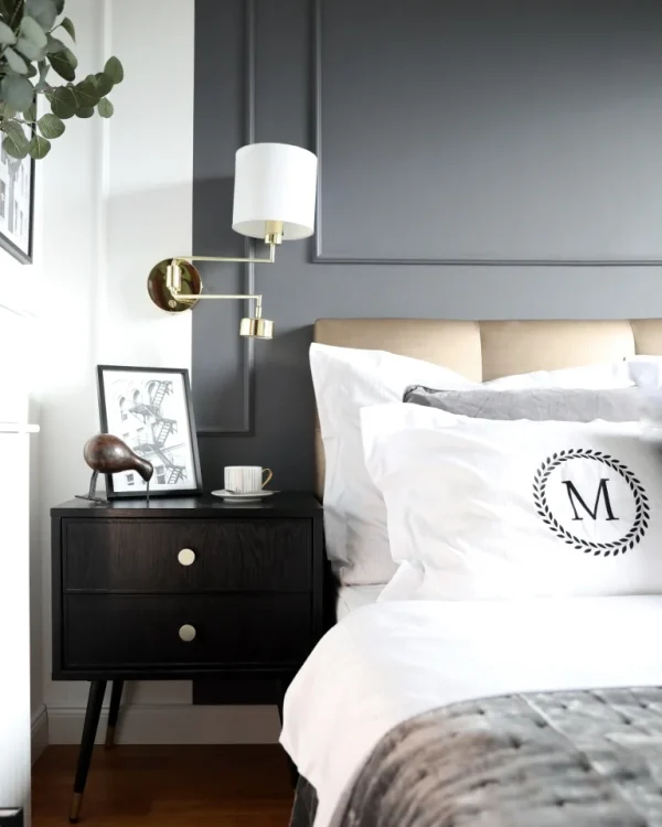 Komplet białej adamaszkowej pościeli personalizowanej ZOE