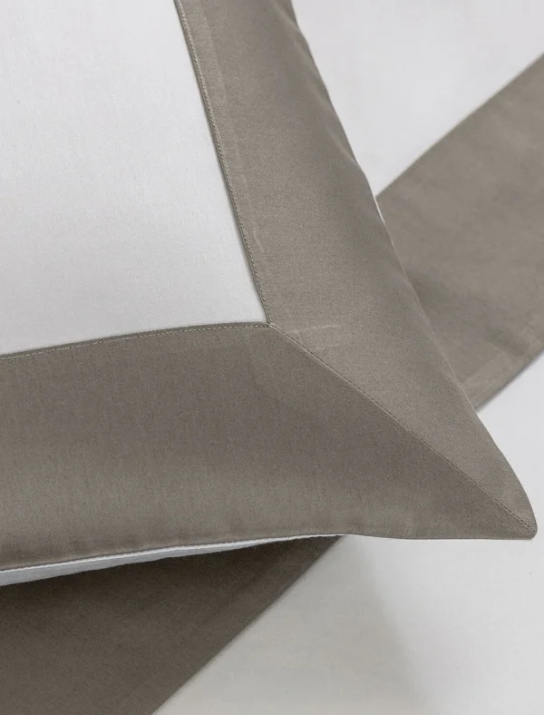 Poszewka PARIS biała z latte beż