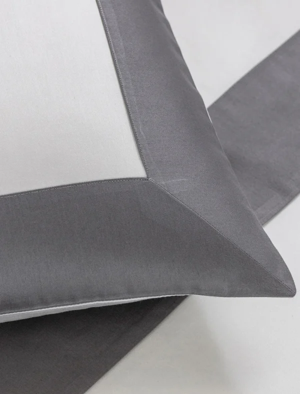 Pościel PARIS - biała z ciemnym szarym