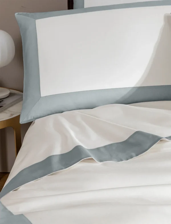 Pościel PARIS - biała z jasnym szarym