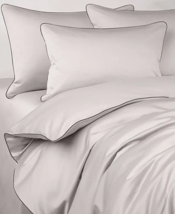 Pościel satynowa SAN ANTONIO - perłowy beż z brązową lamówką