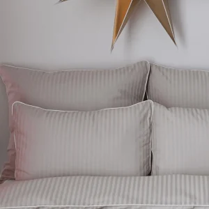 Pościel adamaszkowa SAN ANTONIO – latte beż z białą lamówką