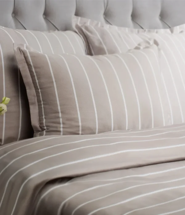 Pościel satynowa STRIPE – beżowa