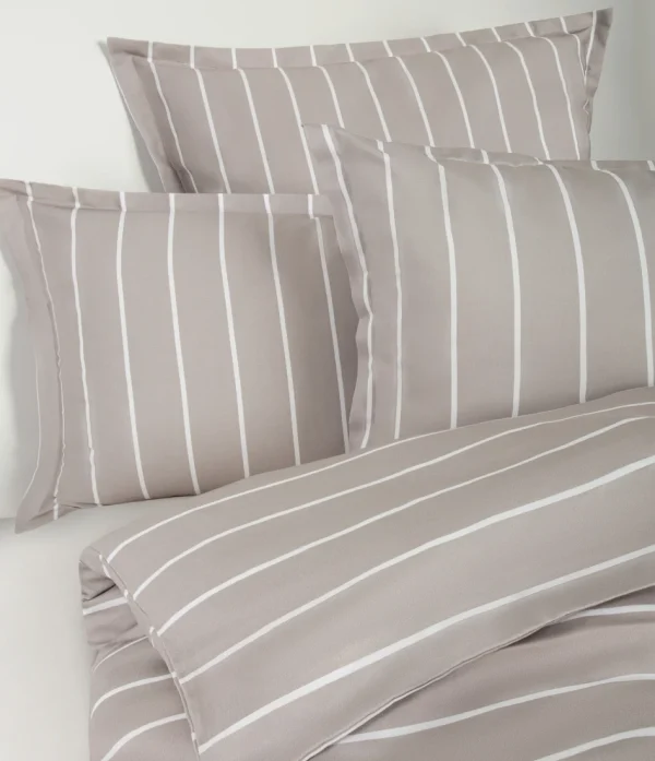 Pościel satynowa STRIPE – beżowa