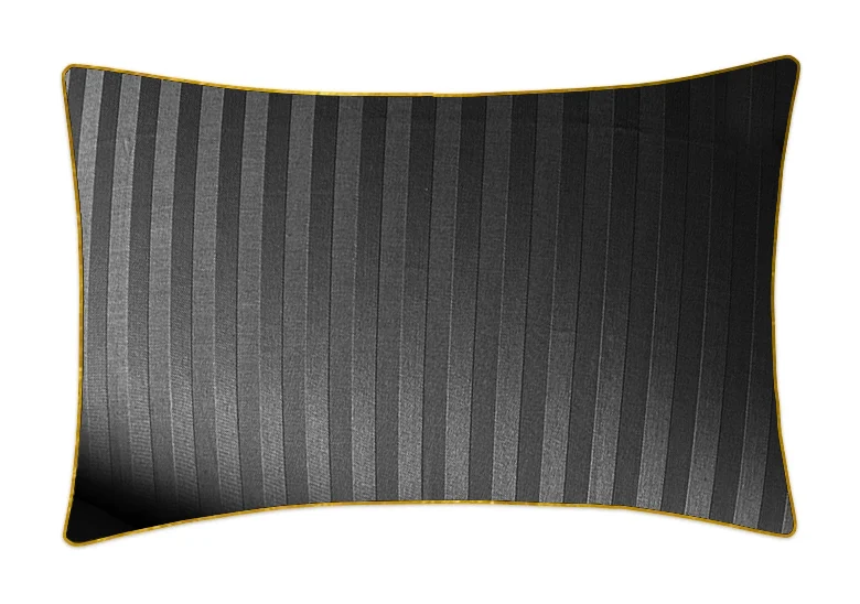 Poszewka adamaszkowa SAN ANTONIO czarna ze złotą lamówką