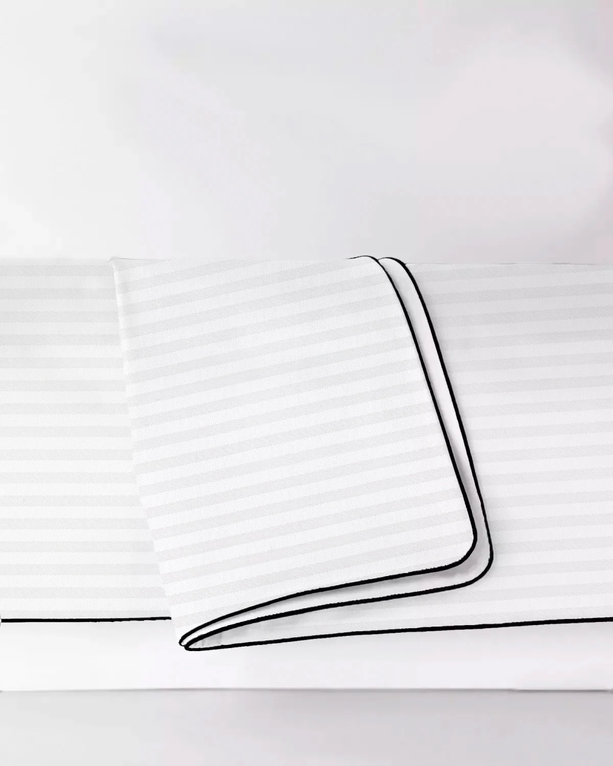 Poszwa adamaszkowa SAN ANTONIO biała z lamówką