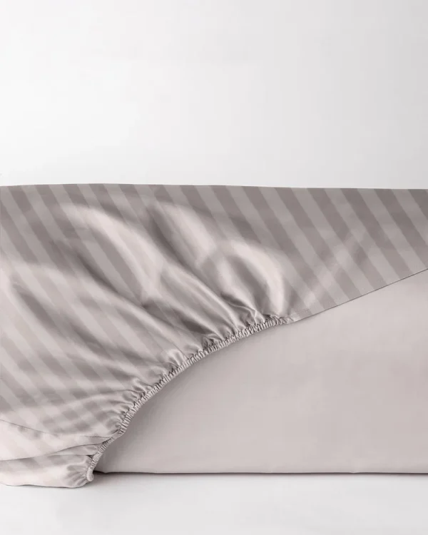 Prześcieradło adamaszkowe latte beż z gumką