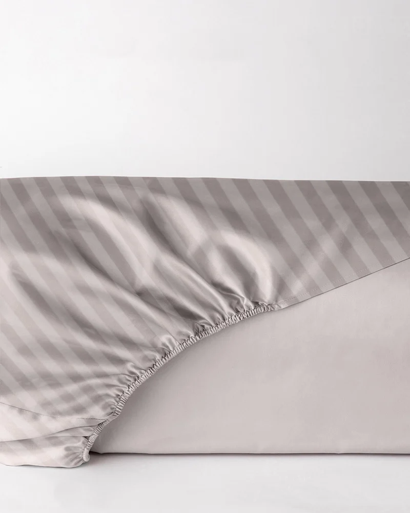 Prześcieradło adamaszkowe latte beż z gumką