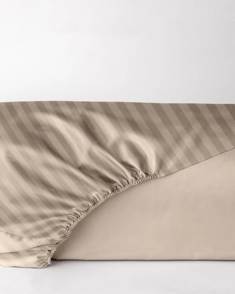 Prześcieradło adamaszkowe macchiato beż z gumką