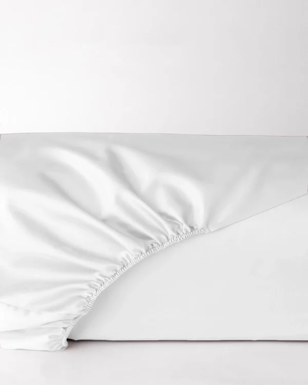 Prześcieradło satynowe białe z gumką
