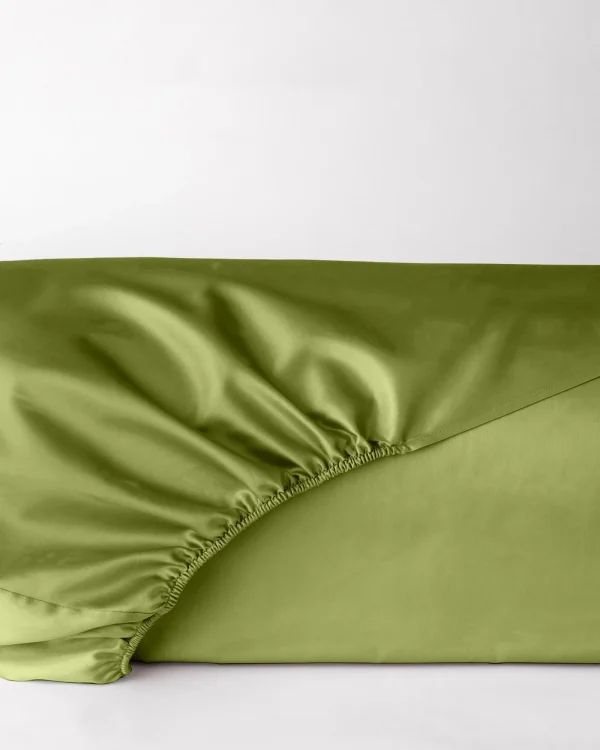 Prześcieradło satynowe oliwkowy z gumką