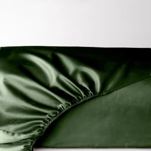 Prześcieradło satynowe butelkowa zieleń boho z gumką