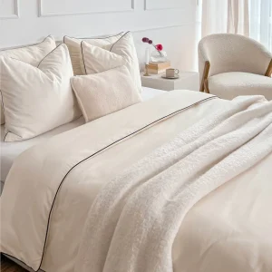 Pościel satynowa SAN ANTONIO - ecru z czarną lamówką