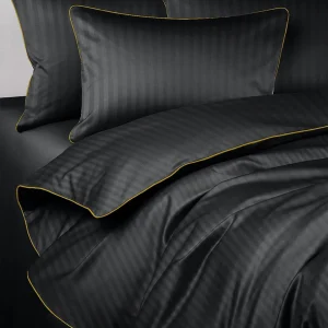 Pościel adamaszkowa SAN ANTONIO – czarna ze złotą lamówką