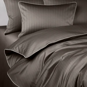 Pościel adamaszkowa SAN ANTONIO – espresso z białą lamówką