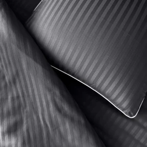 Pościel adamaszkowa SAN ANTONIO – grafitowa z białą lamówką