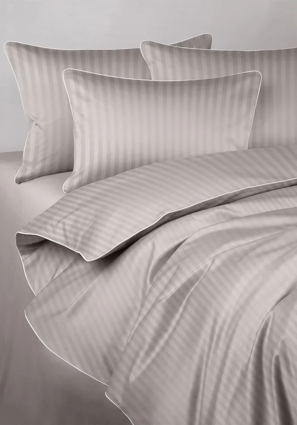 Pościel adamaszkowa SAN ANTONIO – latte beż z białą lamówką