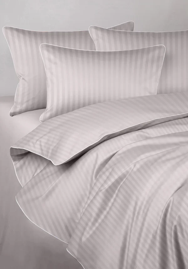 Pościel adamaszkowa SAN ANTONIO – silver rose z białą lamówką