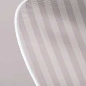 Pościel adamaszkowa SAN ANTONIO – silver rose z białą lamówką