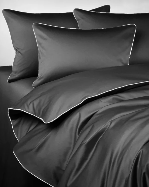 Pościel satynowa SAN ANTONIO - szary ciemny z białą lamówką