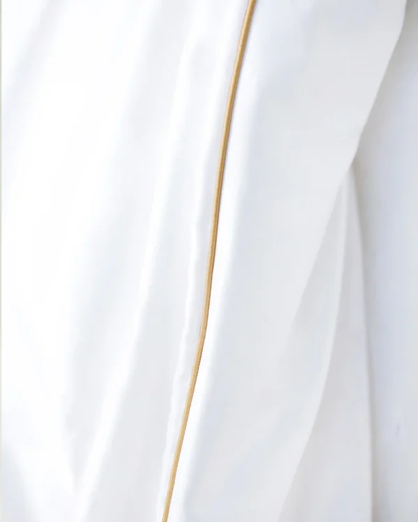 Pościel satynowa SAN ANTONIO - biała ze złotą lamówką