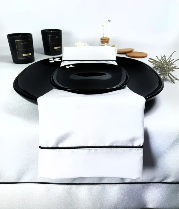 Serweta Veneto Bianco - czarna lamówka