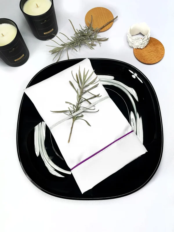 Serweta Veneto Bianco - fuksjowa lamówka