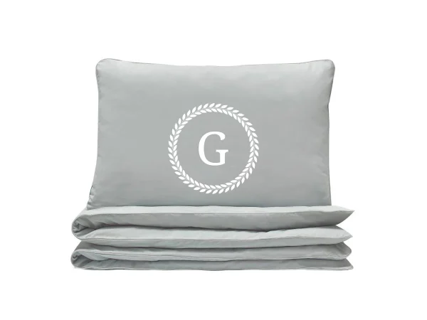 Komplet szarej satynowej pościeli personalizowanej ZOE