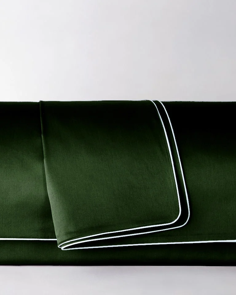 Poszwa satynowa SAN ANTONIO butelkowa zieleń boho z białą lamówką